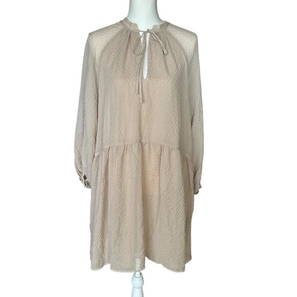 H&M Beige Shift Dress Balloon Sleeve Lined Crepe Chiffon V-neck Short sz M - Picture 2 of 9